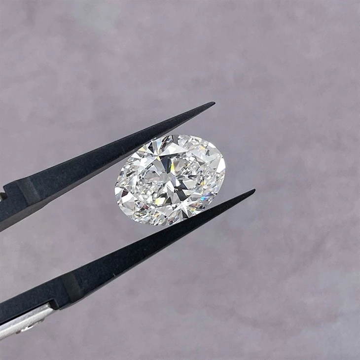 2.5 Carat Oval IGI Lab Grown Diamond